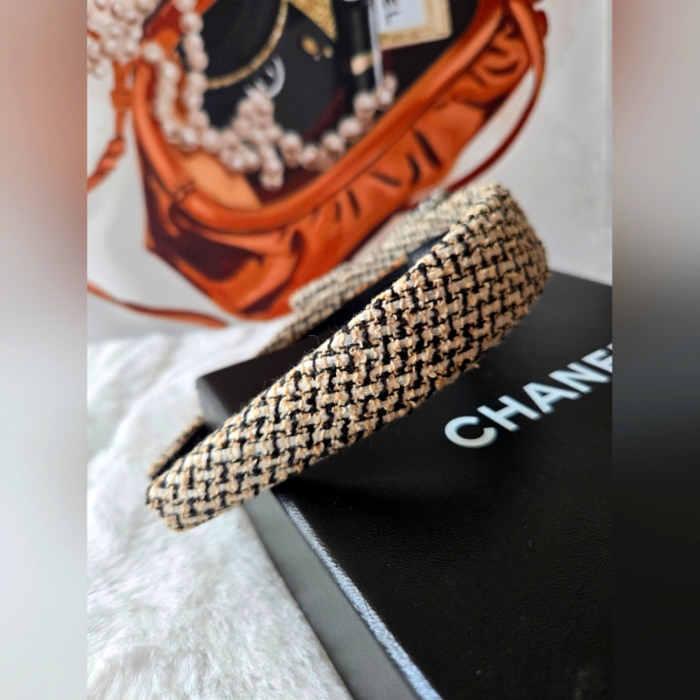 Authentic Chanel Bow Tweed Headband with box - Picture 5 of 15
